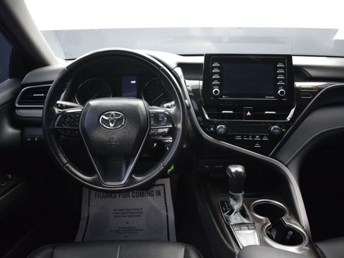 Used 2024 Toyota Camry SE image 14