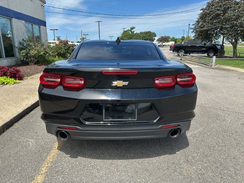 Used 2019 Chevrolet Camaro LT RWD image 5