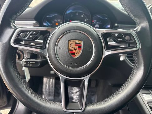 Used 2018 Porsche Macan w/ Driver Memory Package AWD/4WD image 12