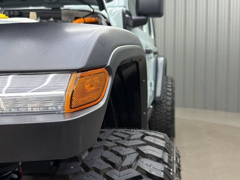 Used 2024 Jeep Wrangler Unlimited AWD/4WD image 13