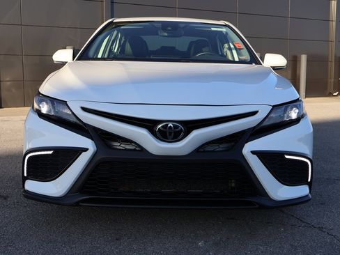 Used 2024 Toyota Camry SE image 7