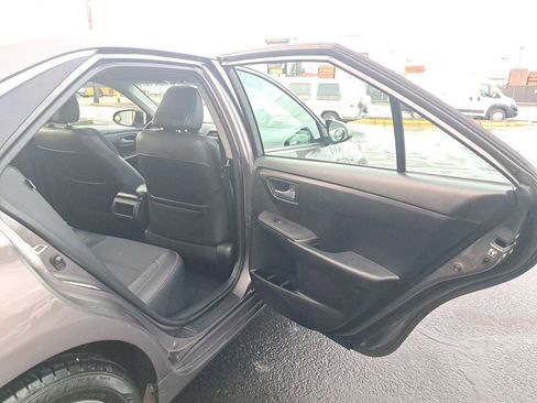 Used 2017 Toyota Camry XSE image 14