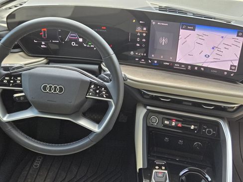 Used 2025 Audi Q5 Premium Plus w/ Premium Plus AWD/4WD image 34