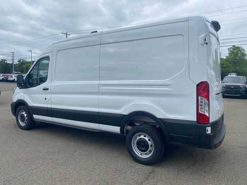 New 2026 Ford Transit 250 148 Medium Roof RWD image 4