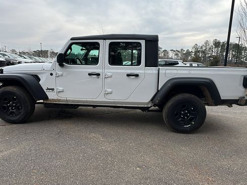 New 2026 Jeep Gladiator Sport image 11