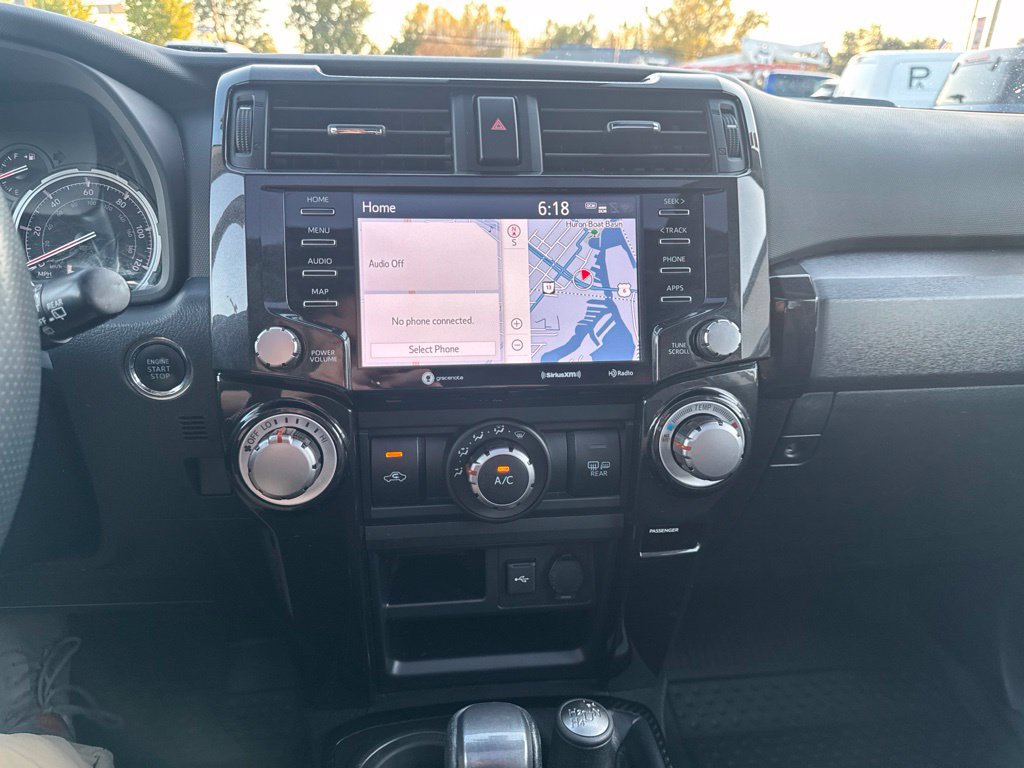 Used 2020 Toyota 4Runner Venture w/ Moonroof Package AWD/4WD image 21