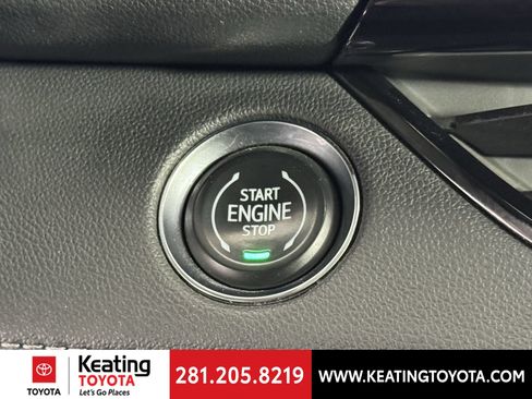 Used 2025 Buick Enclave Preferred AWD/4WD image 29