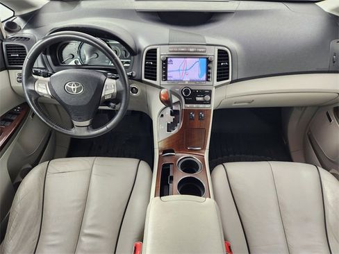 Used 2010 Toyota Venza AWD image 13