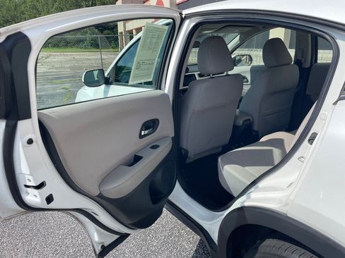 Used 2016 Honda HR-V LX image 15