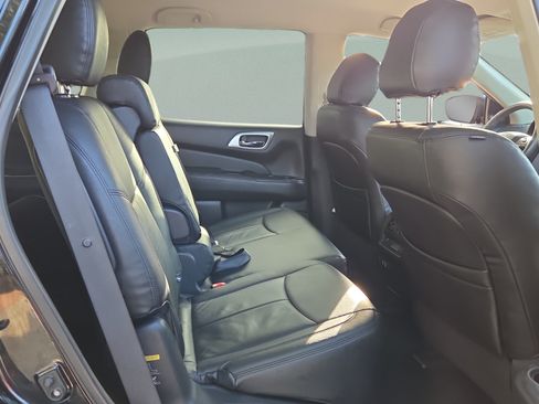 Used 2020 Nissan Pathfinder SV FWD image 13