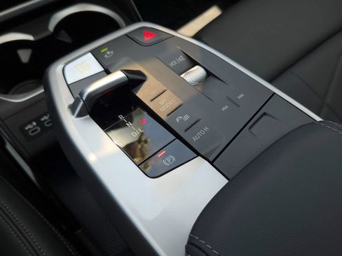 Used 2023 BMW X1 xDrive28i w/ Convenience Package AWD/4WD image 10