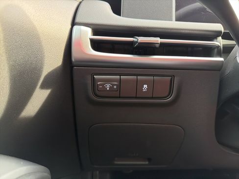 New 2026 Hyundai Tucson SE image 30