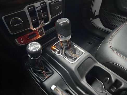Used 2022 Jeep Gladiator Mojave AWD/4WD image 11