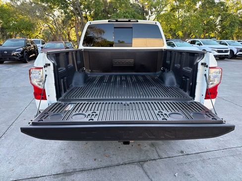 Used 2024 Nissan Titan SV w/ SV Convenience Package image 34