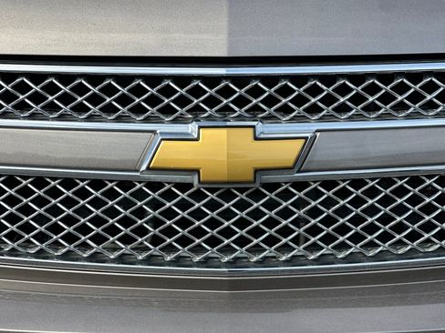 Used 2013 Chevrolet Suburban LTZ image 42