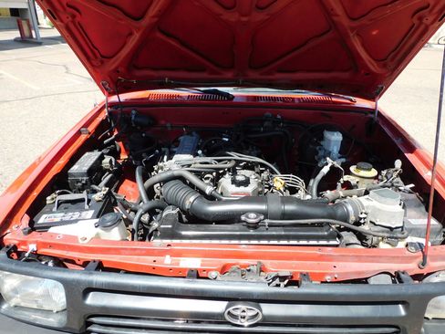Used 1994 Toyota Pickup DX image 19