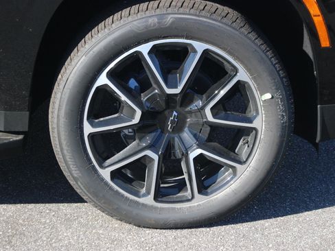 New 2025 Chevrolet Tahoe RST image 9