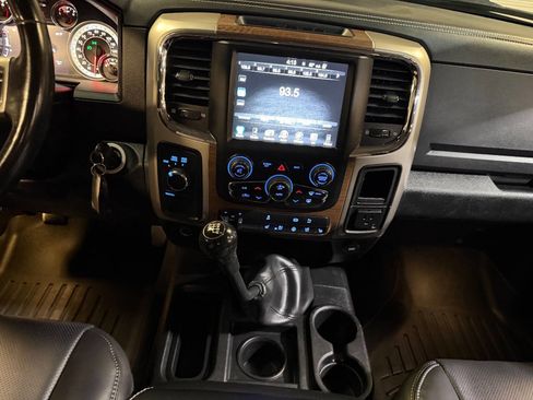 Used 2014 RAM 3500 Laramie w/ Cold Weather Group image 39