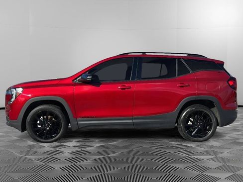 Used 2023 GMC Terrain SLT w/ Elevation Edition image 5