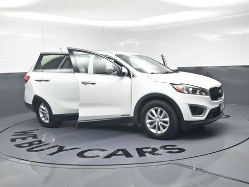 Used 2016 Kia Sorento LX AWD/4WD image 24