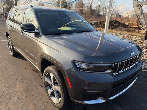 Used 2023 Jeep Grand Cherokee L Limited image 44