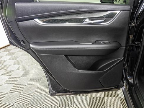 Used 2020 Cadillac XT5 Premium Luxury w/ LPO, Floor Liner Package AWD/4WD image 43