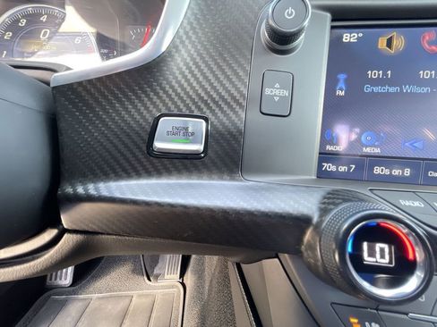 Used 2019 Chevrolet Corvette Stingray Coupe RWD image 17