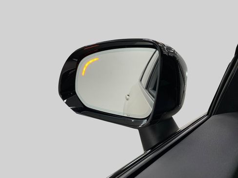 Used 2024 Volvo XC60 T8 Plus w/ Climate Package image 19