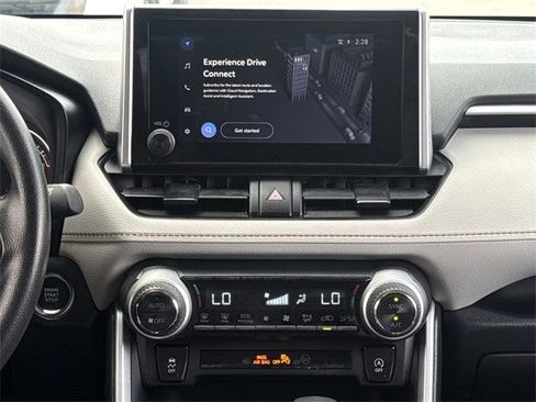 Used 2025 Toyota RAV4 XLE image 17