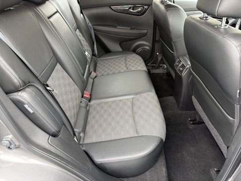 Used 2022 Nissan Rogue Sport SV w/ Technology Package AWD/4WD image 13