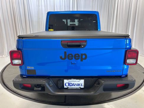 Used 2025 Jeep Gladiator Sport AWD/4WD image 26