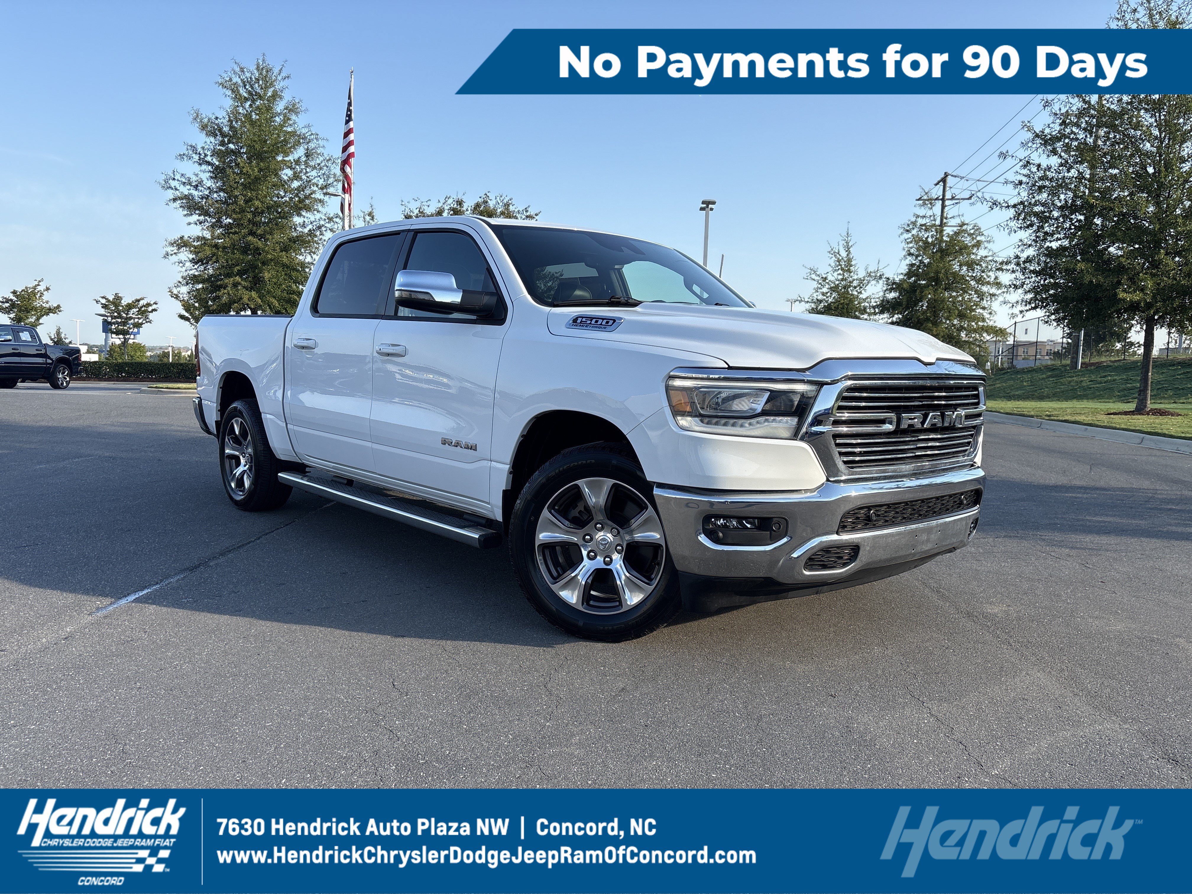Used 2023 RAM 1500 Laramie AWD/4WD image 1