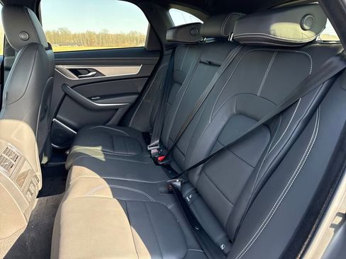 New 2026 Jaguar F-PACE R-Dynamic S image 14