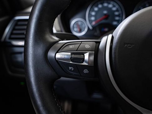 Used 2018 BMW M3 RWD image 28