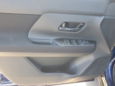 New 2026 Nissan Kicks S image 12