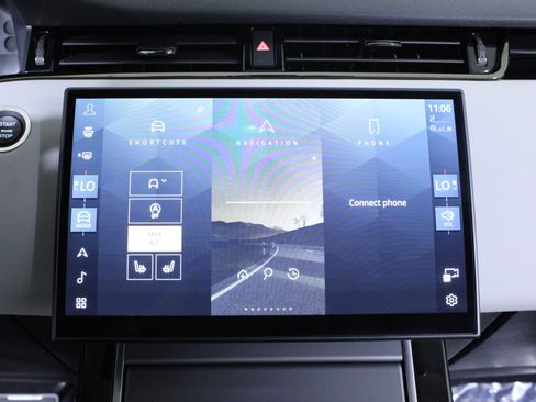 Used 2024 Land Rover Range Rover Evoque Dynamic SE image 26