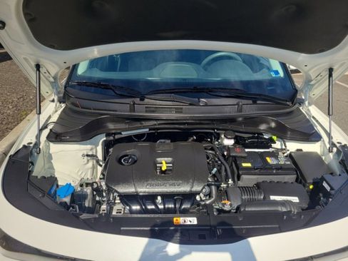 Used 2025 Kia Soul LX image 9