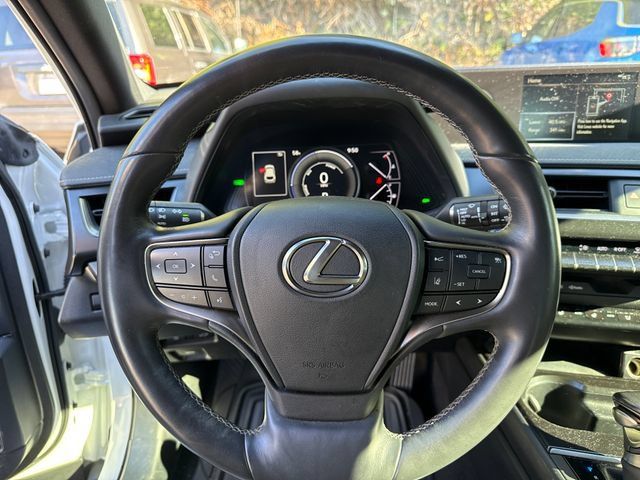 Used 2020 Lexus UX 250h w/ Premium Package AWD/4WD image 18