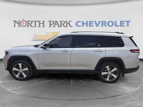 Used 2021 Jeep Grand Cherokee L Limited w/ MOPAR Finishing Package AWD/4WD image 6