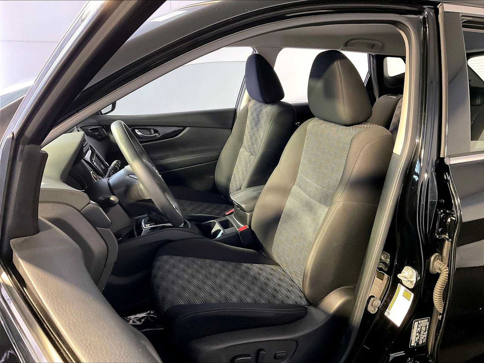 Used 2019 Nissan Rogue Sport SV AWD/4WD image 5