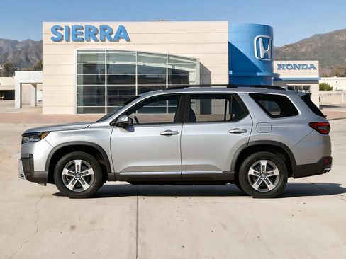 New 2026 Honda Pilot Sport image 2