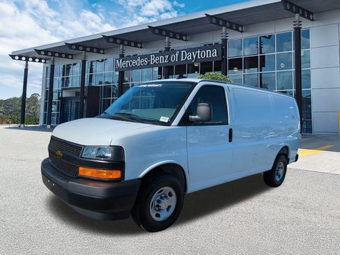 Used 2025 Chevrolet Express 2500 w/ Driver Convenience Package image 8