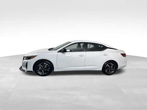 Used 2025 Nissan Sentra SV FWD image 3