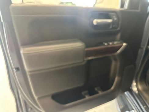 Used 2021 GMC Sierra 1500 SLT w/ X31 Off-Road Package AWD/4WD image 24