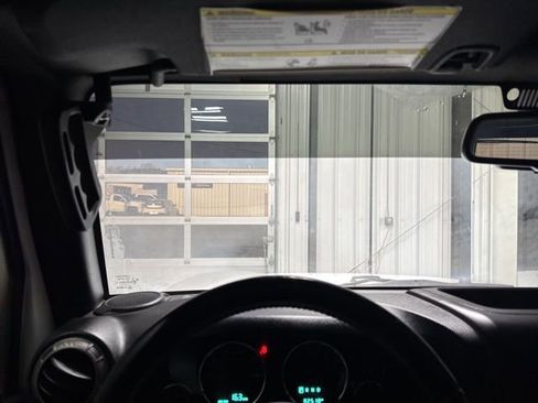 Used 2018 Jeep Wrangler Unlimited Sport S image 9