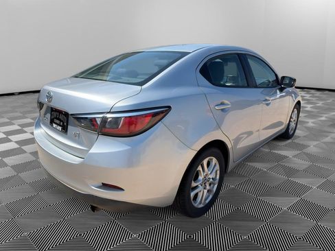 Used 2017 Toyota Yaris iA FWD image 3