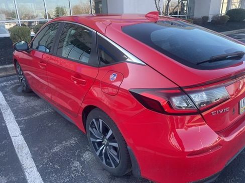 Used 2023 Honda Civic EX-L image 3