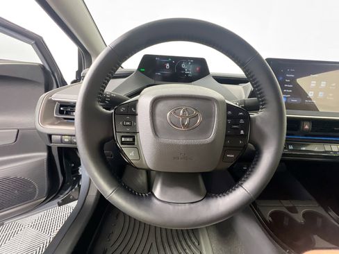 Used 2026 Toyota Prius XLE image 17