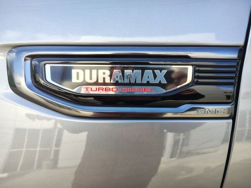 Used 2024 GMC Sierra 1500 AT4 w/ Technology Package image 9