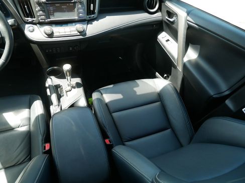 Used 2015 Toyota RAV4 Limited w/ Technology Package AWD/4WD image 11